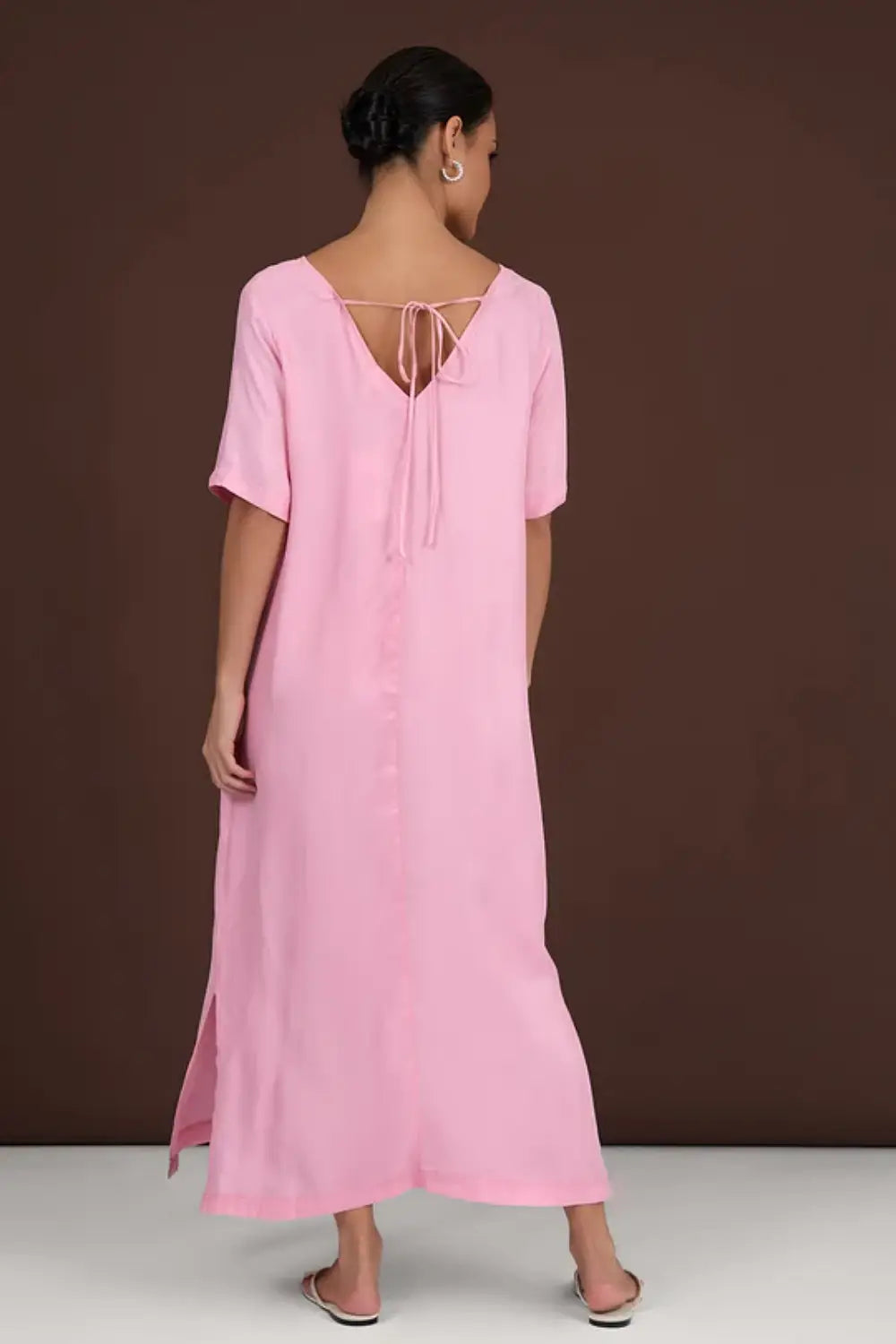 ABIGAIL V NECK MAXI DRESS