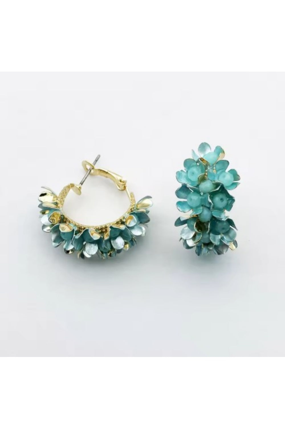 PRETTY PETAL EARRINGS LIGHT BLUE