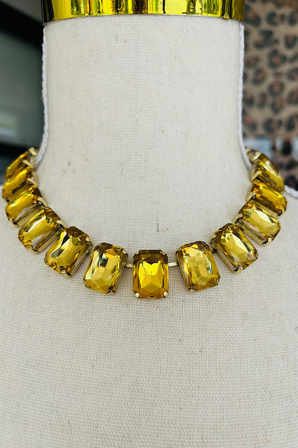 FIRST MONDAY IN MAY NECKLACE MELLOW YELLOW